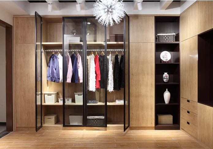 全鋁浴室柜保養(yǎng)時需要注意哪些事項(xiàng)